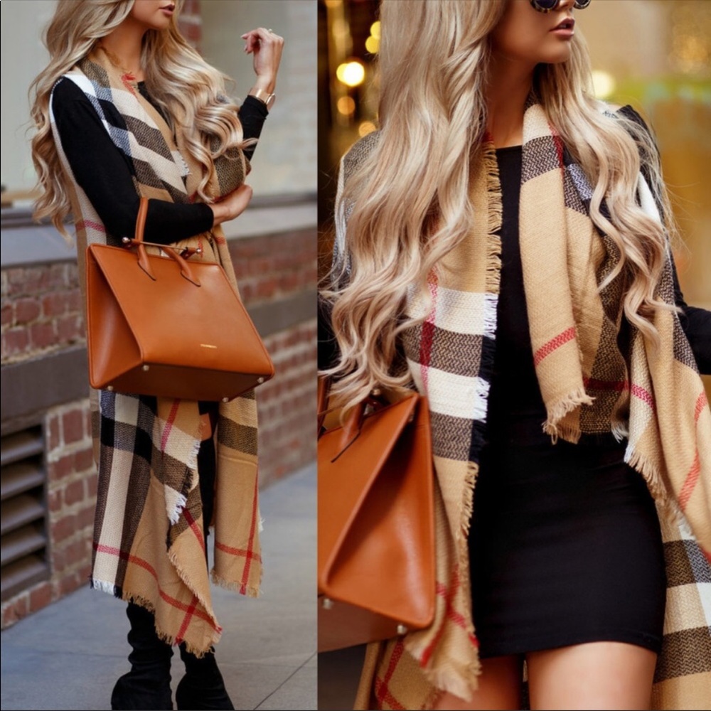 🆕🍁🍂Gorgeous Plaid Vest🍁🍂 Fall trend - Picture 2 of 3